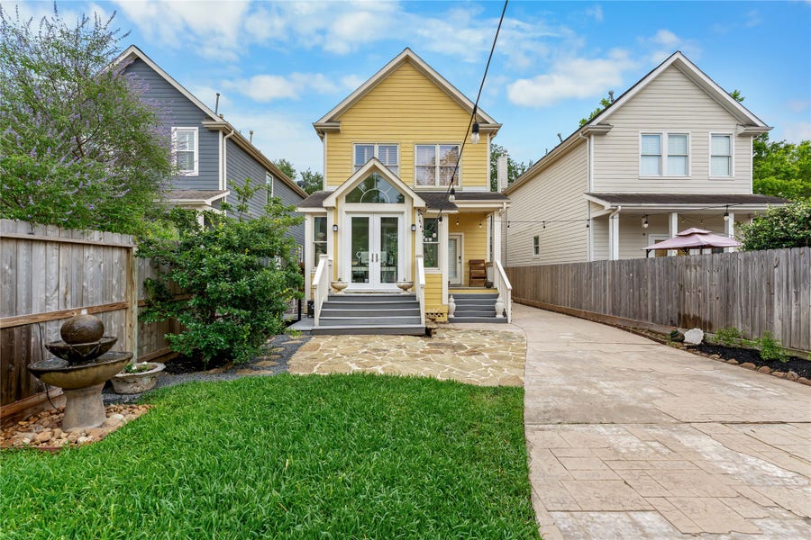 Property photo for 1325 W 23rd Street, Houston, TX