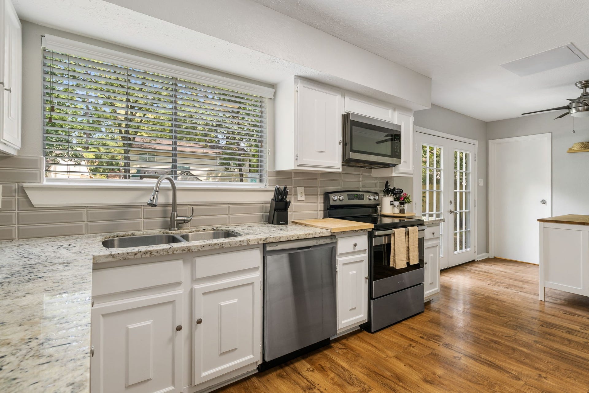 4 Basal Briar Court, The Woodlands, TX 77381 4 Basal Briar Court, The Woodlands, TX 77381
