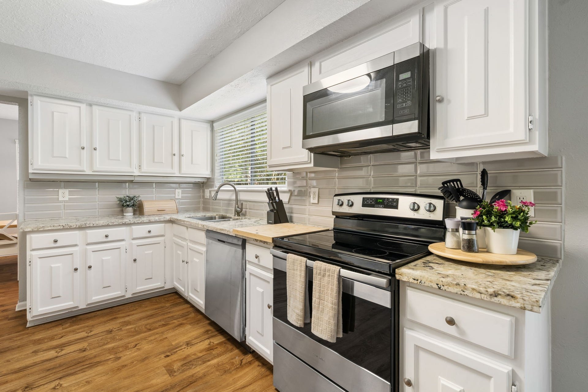 4 Basal Briar Court, The Woodlands, TX 77381 4 Basal Briar Court, The Woodlands, TX 77381