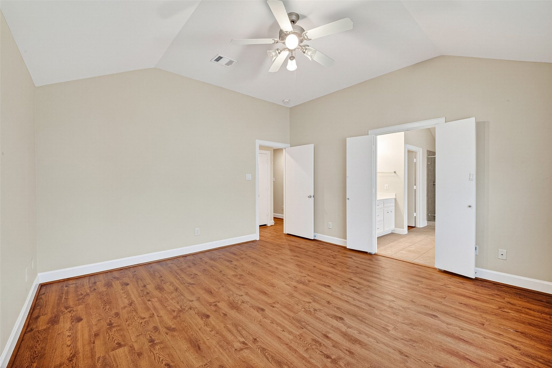 3730 Main Poplar Dr, Houston, TX 77025