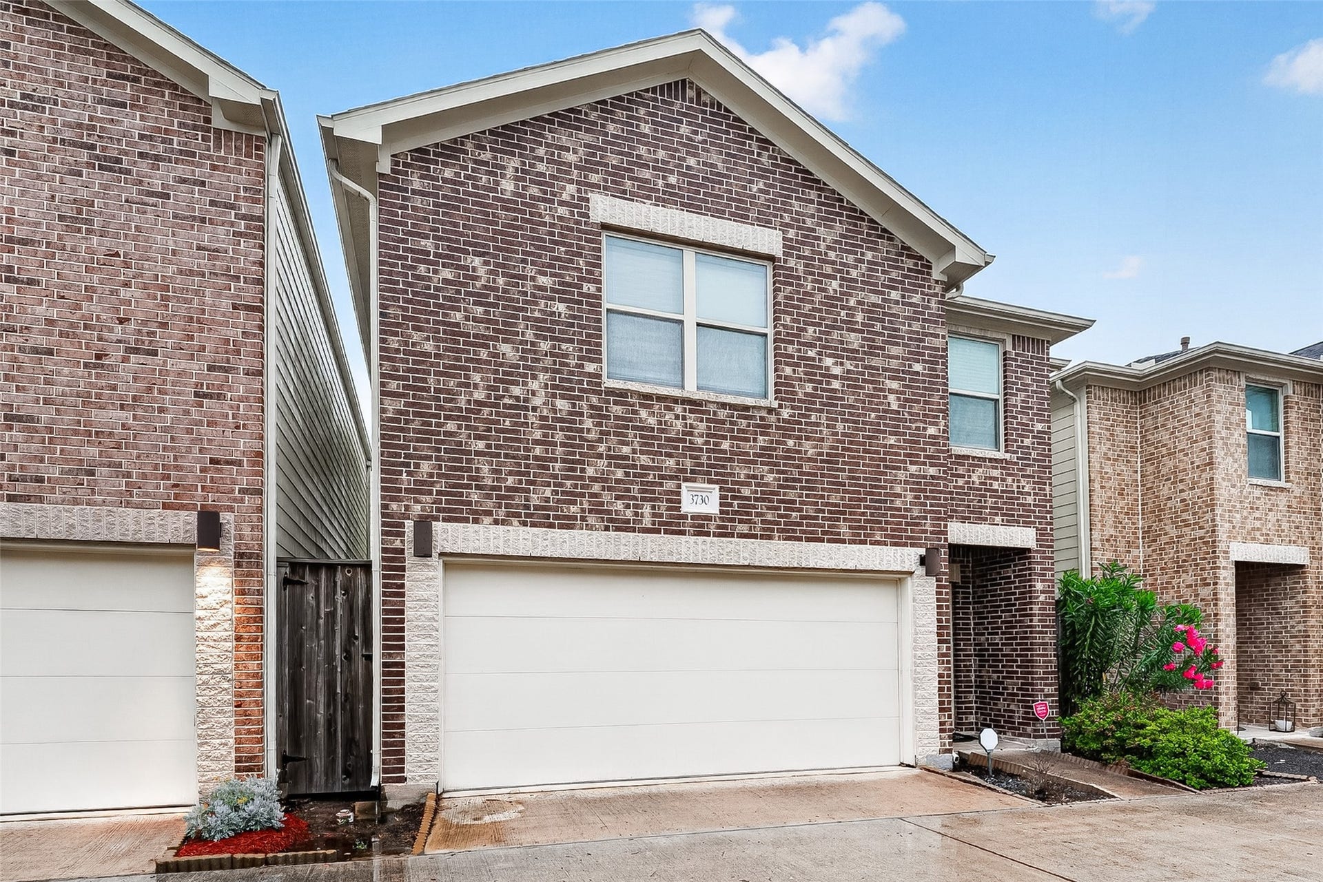 3730 Main Poplar Dr, Houston, TX 77025
