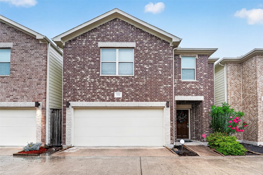 Property photo for 3730 Main Poplar Dr, Houston, TX