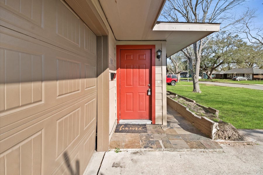 Property photo for 6015 Ridgeway Drive, Houston, TX