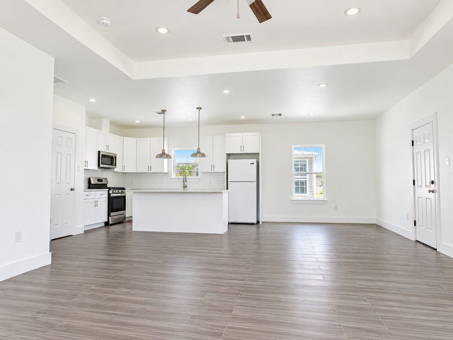 2505 11th Street, #LT6, Hempstead, TX 77445 Living Room