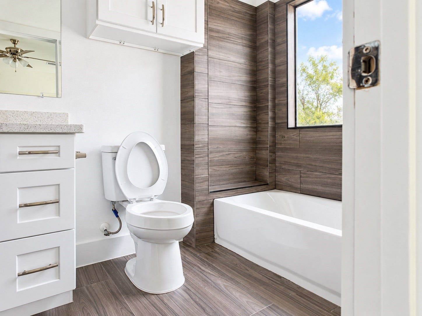 2505 11th Street, #LT6, Hempstead, TX 77445 Primary Bathroom