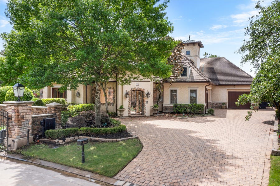 Property photo for 11703 Empress Oaks Court, Houston, TX