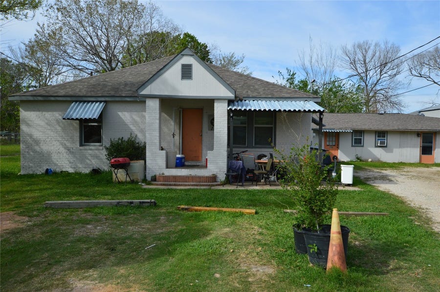 Property photo for 135 W 5th Street, Kemah, TX