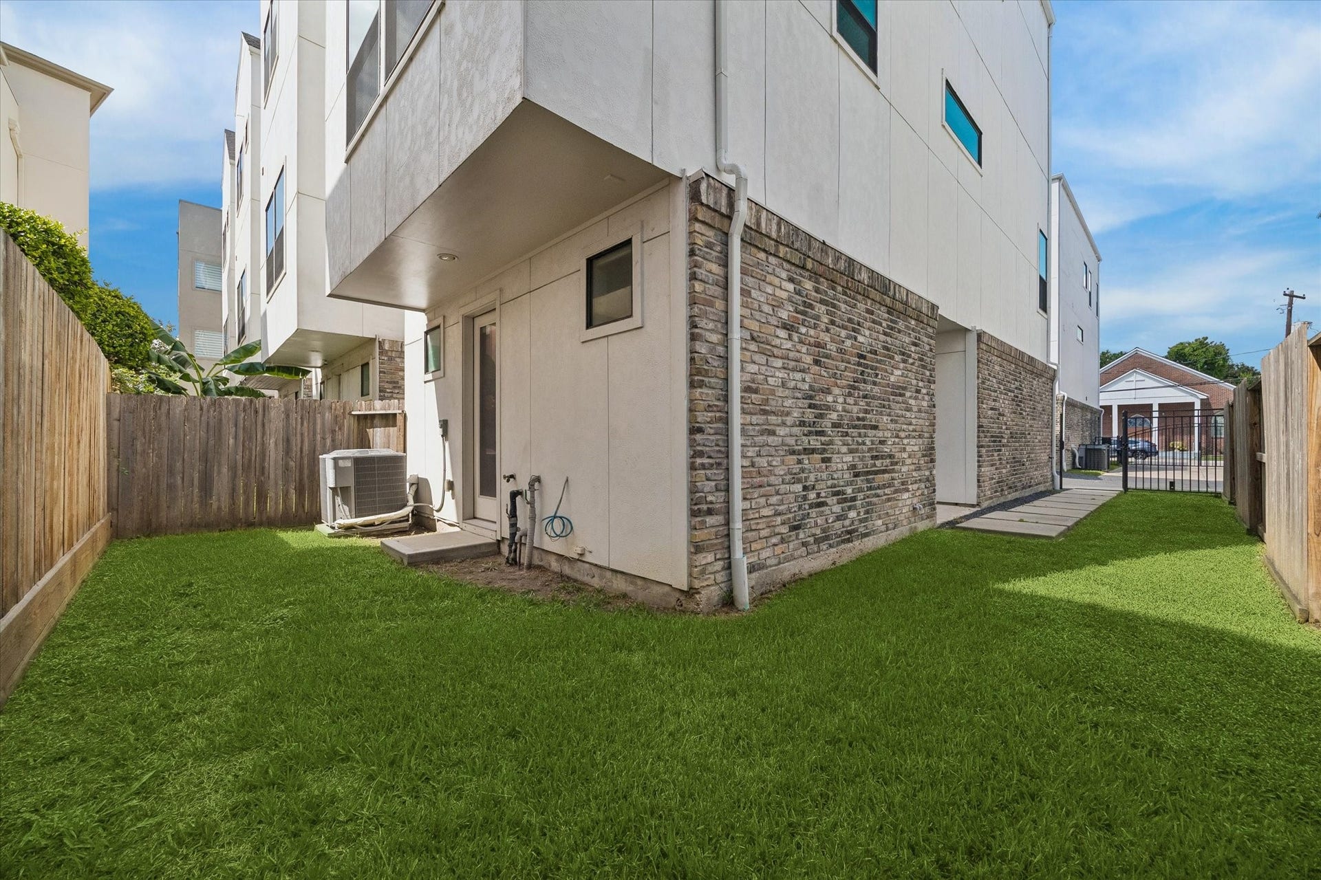 5707 Larkin Street, #B, Houston, TX 77007 Fully fenced yard is maintained by the HOA, which is about $1300/year.