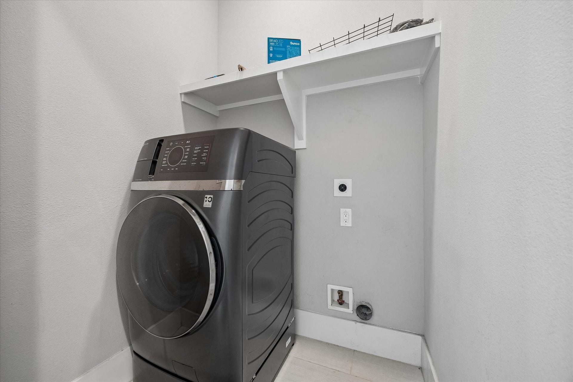 5707 Larkin Street, #B, Houston, TX 77007 Walk in laundry room is on the third floor with a washer/dryer combo unit included.