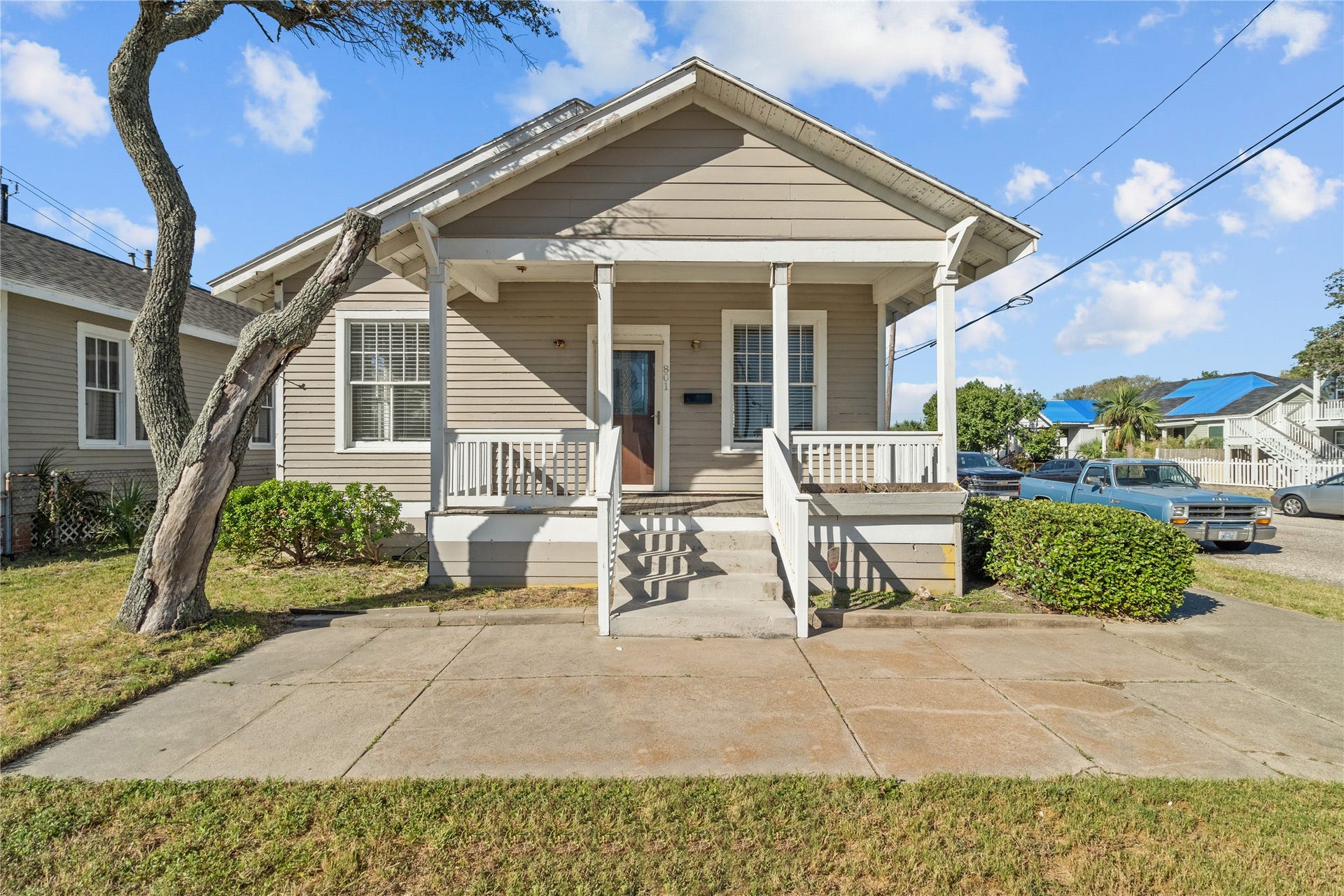 801 University Boulevard, Galveston, TX 77550 801 University Boulevard, Galveston, TX 77550