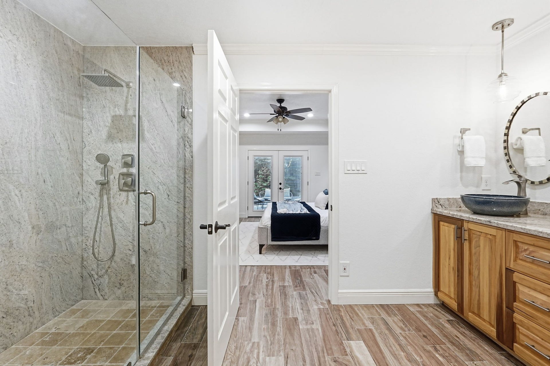 1320 Woodvine Drive, Houston, TX 77055 1320 Woodvine Drive, Houston, TX 77055
