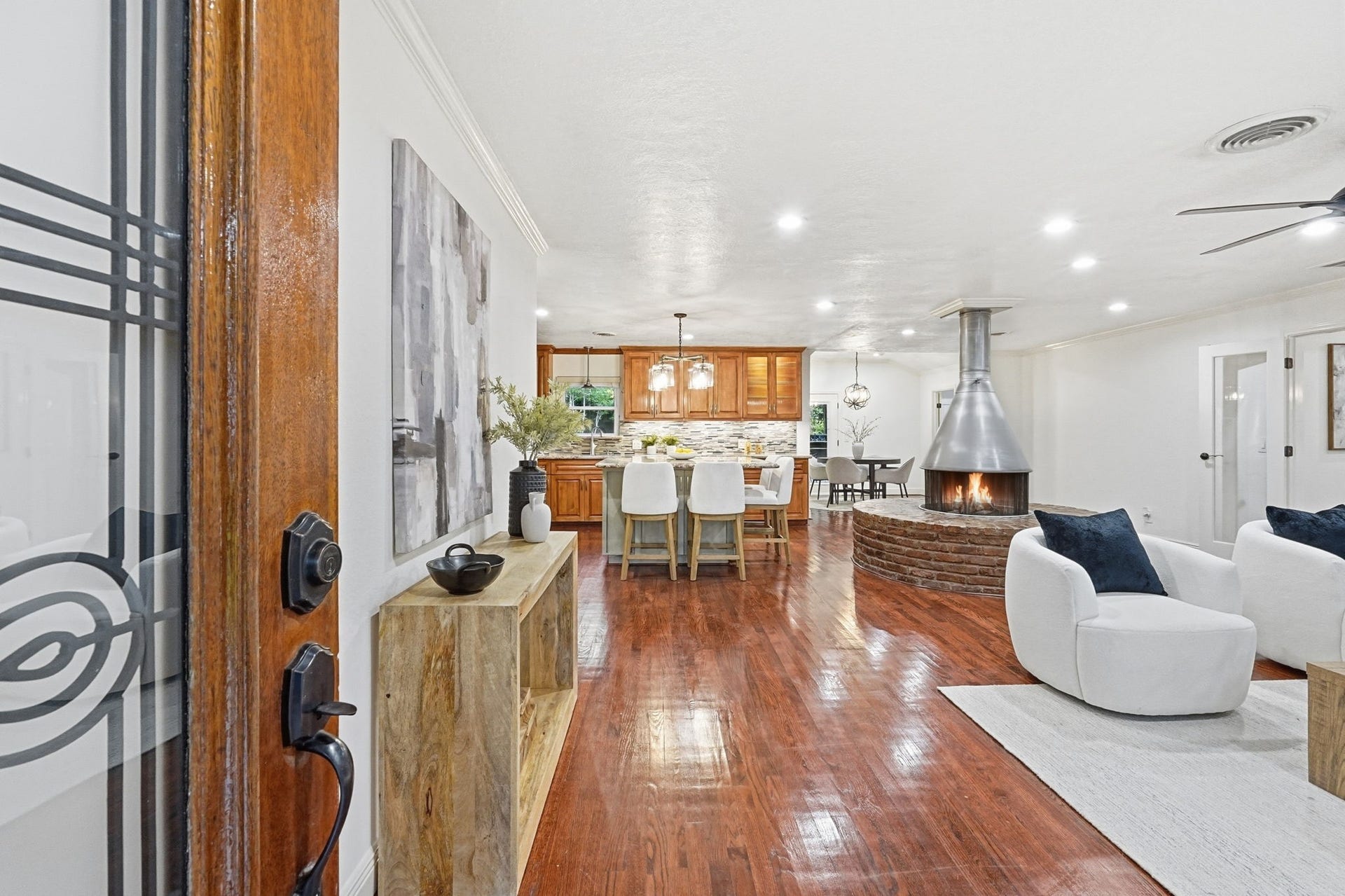 1320 Woodvine Drive, Houston, TX 77055 1320 Woodvine Drive, Houston, TX 77055