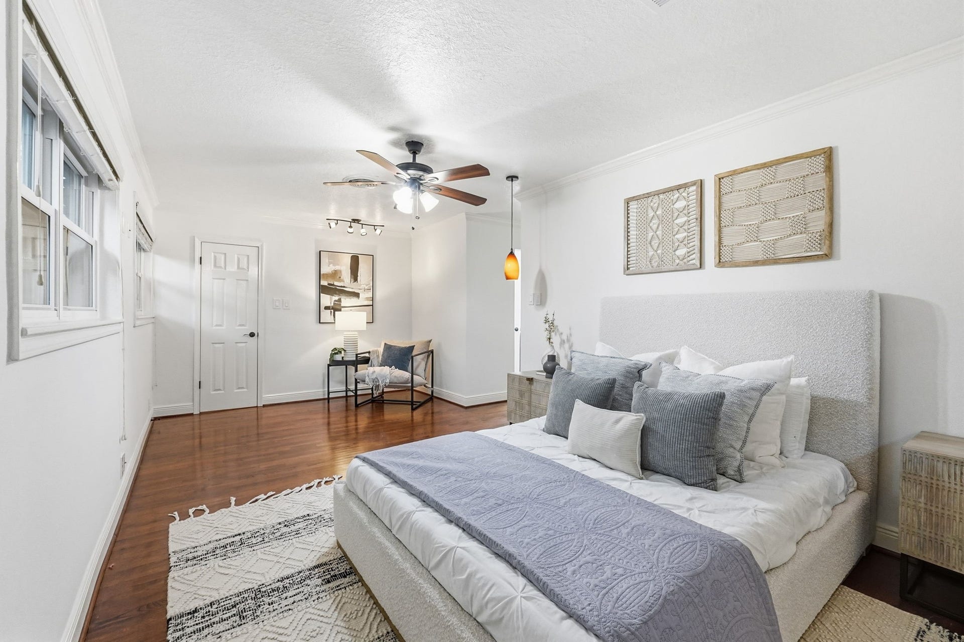 1320 Woodvine Drive, Houston, TX 77055 1320 Woodvine Drive, Houston, TX 77055