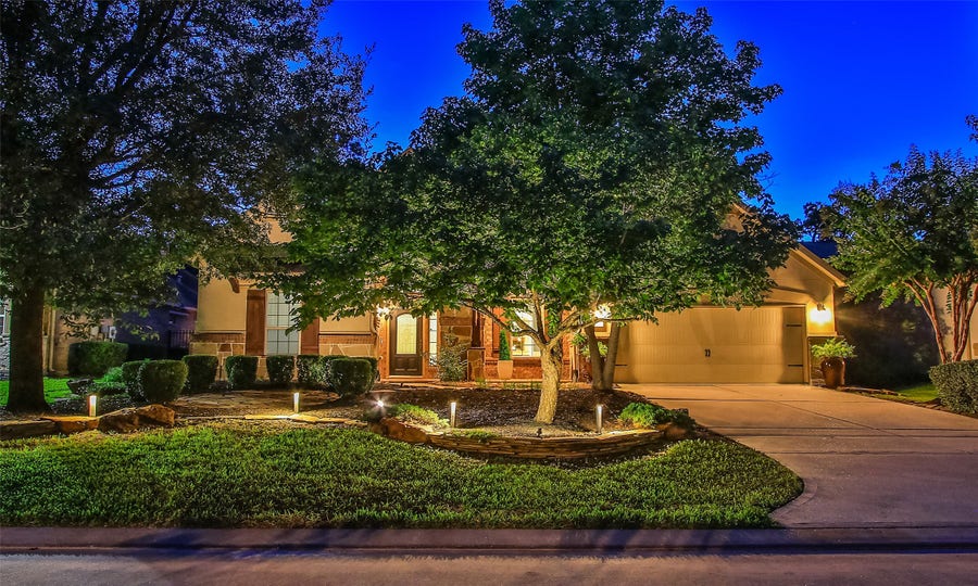 Property photo for 35 N Swanwick Place, Tomball, TX