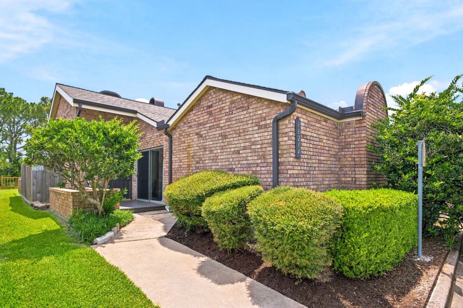Property photo for 16214 Seahorse Drive, Houston, TX