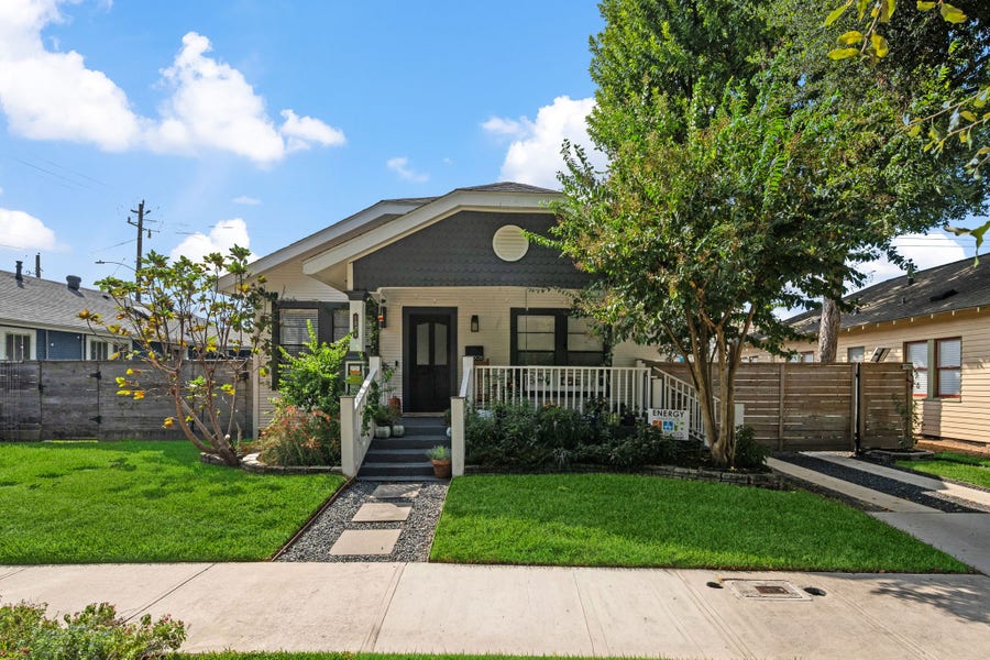 Property photo for 1006 W Temple Street, Houston, TX