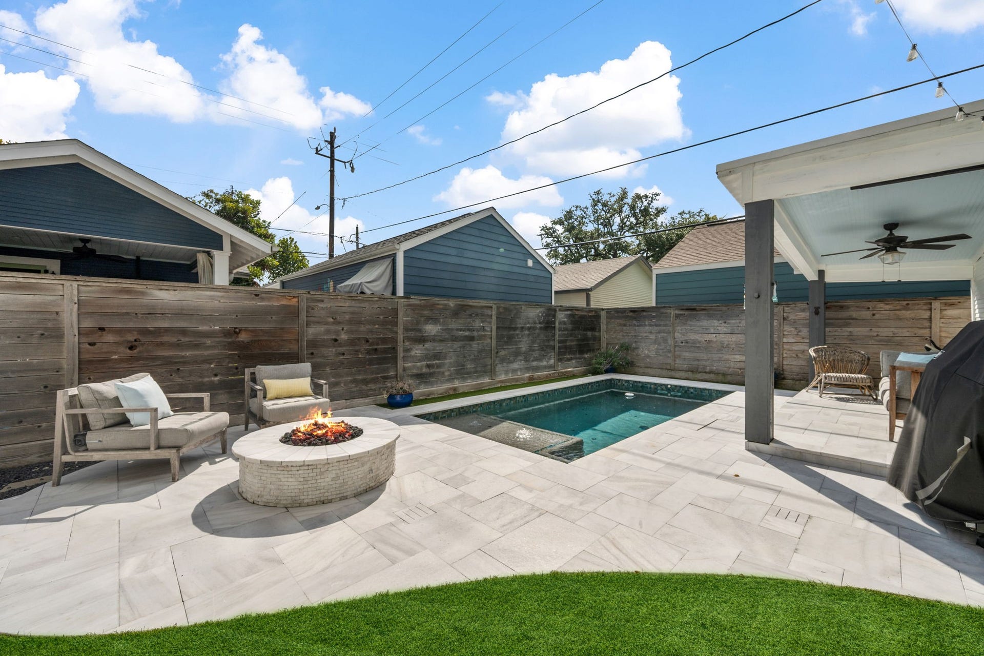 1006 W Temple Street, Houston, TX 77009 1006 W Temple Street, Houston, TX 77009