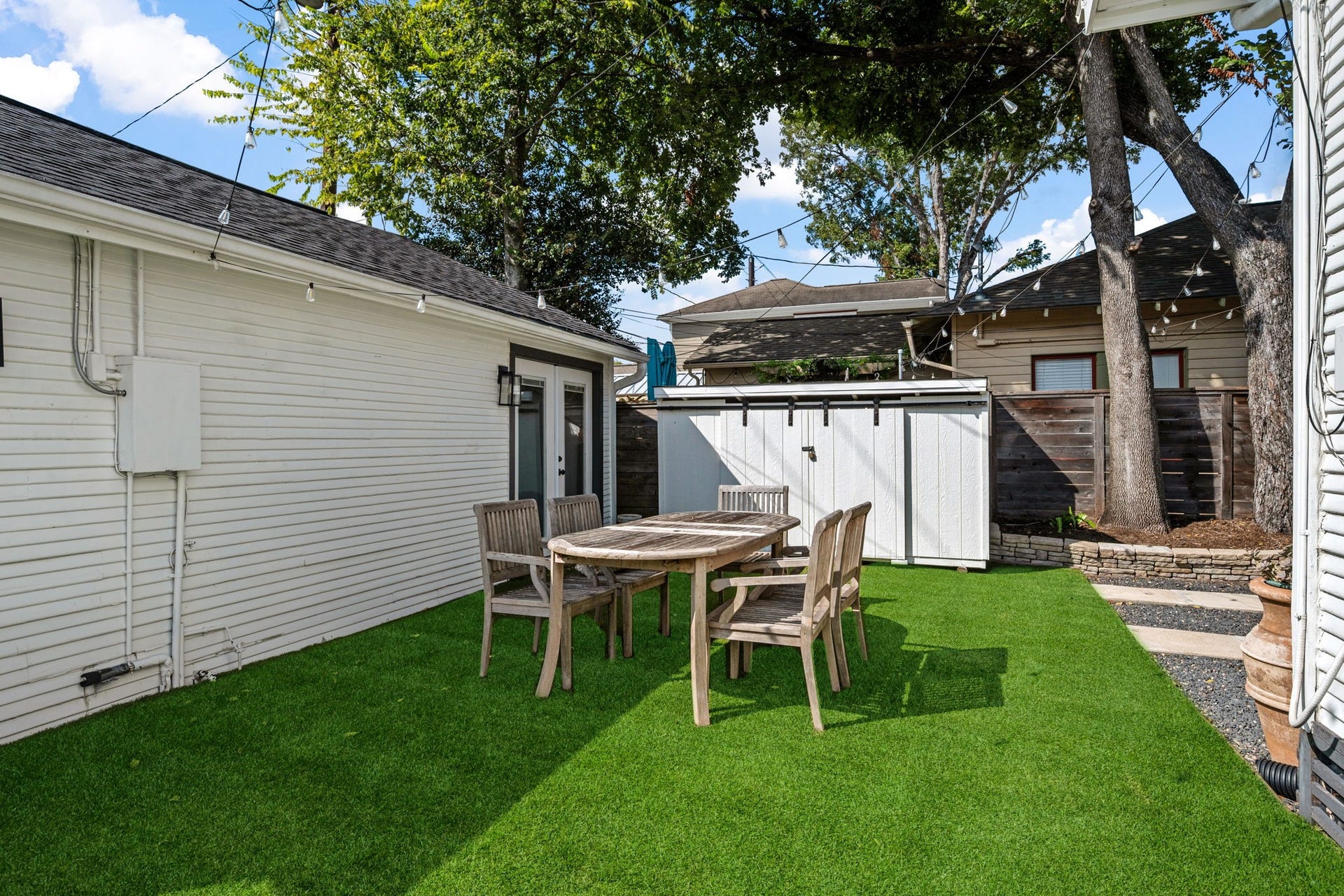 1006 W Temple Street, Houston, TX 77009 1006 W Temple Street, Houston, TX 77009