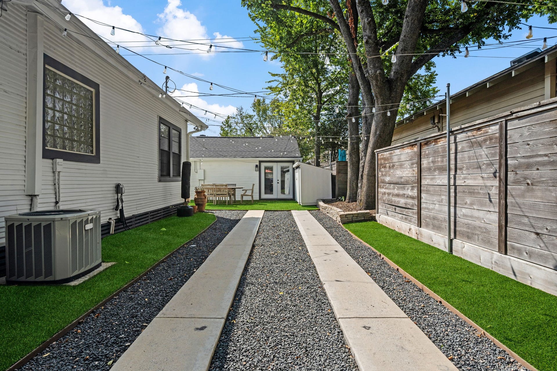 1006 W Temple Street, Houston, TX 77009 1006 W Temple Street, Houston, TX 77009
