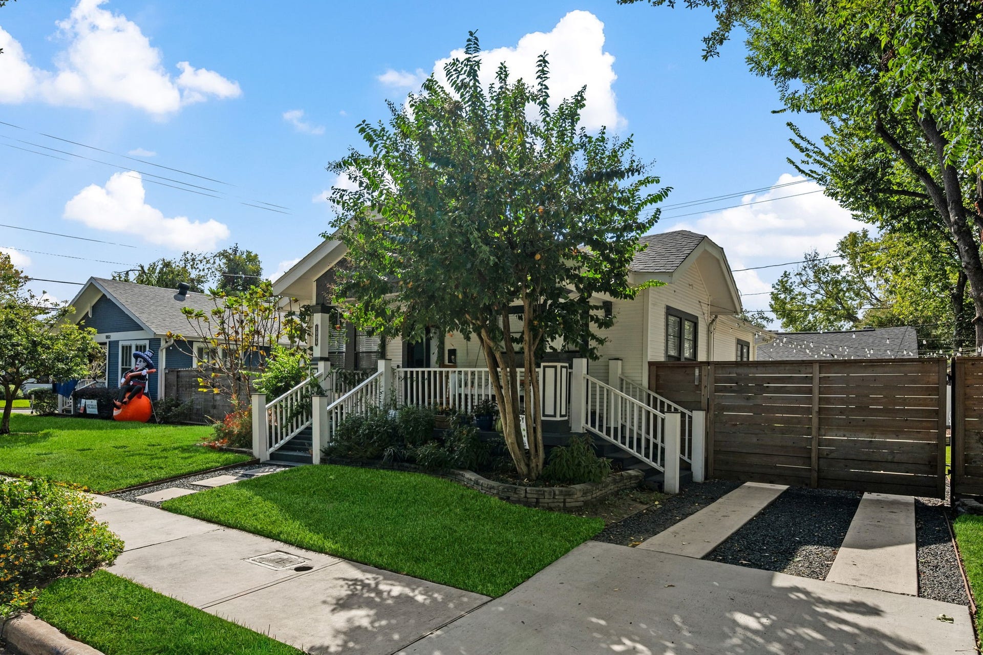 1006 W Temple Street, Houston, TX 77009 1006 W Temple Street, Houston, TX 77009