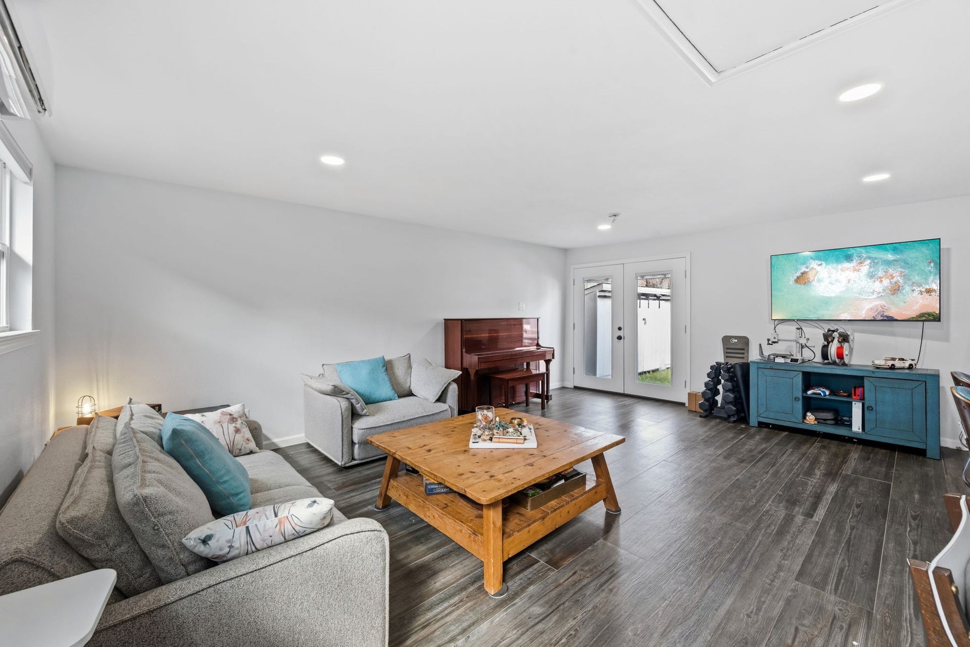 1006 W Temple Street, Houston, TX 77009 1006 W Temple Street, Houston, TX 77009
