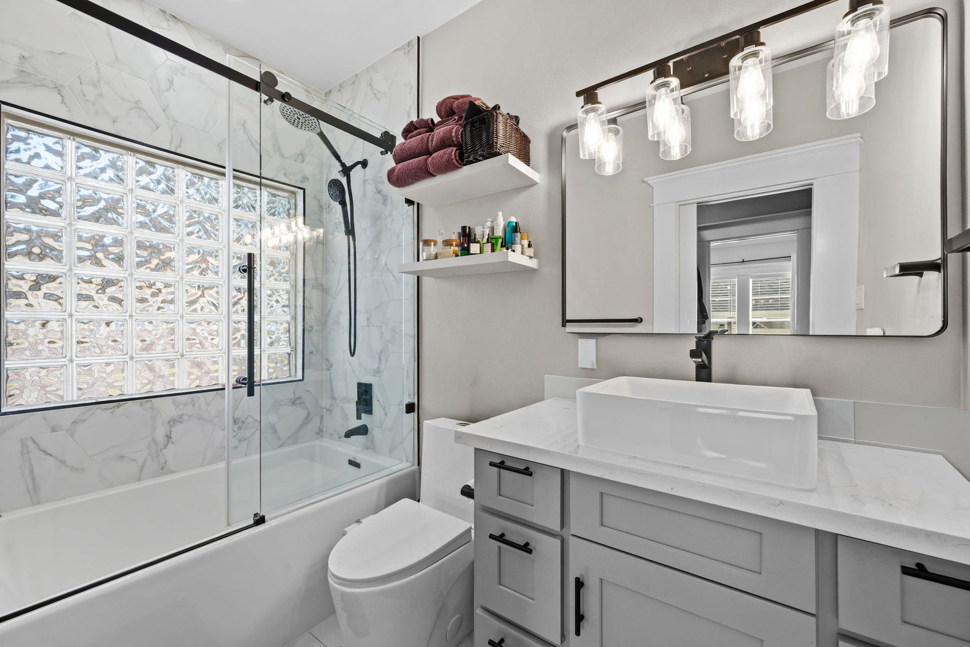 1006 W Temple Street, Houston, TX 77009 1006 W Temple Street, Houston, TX 77009