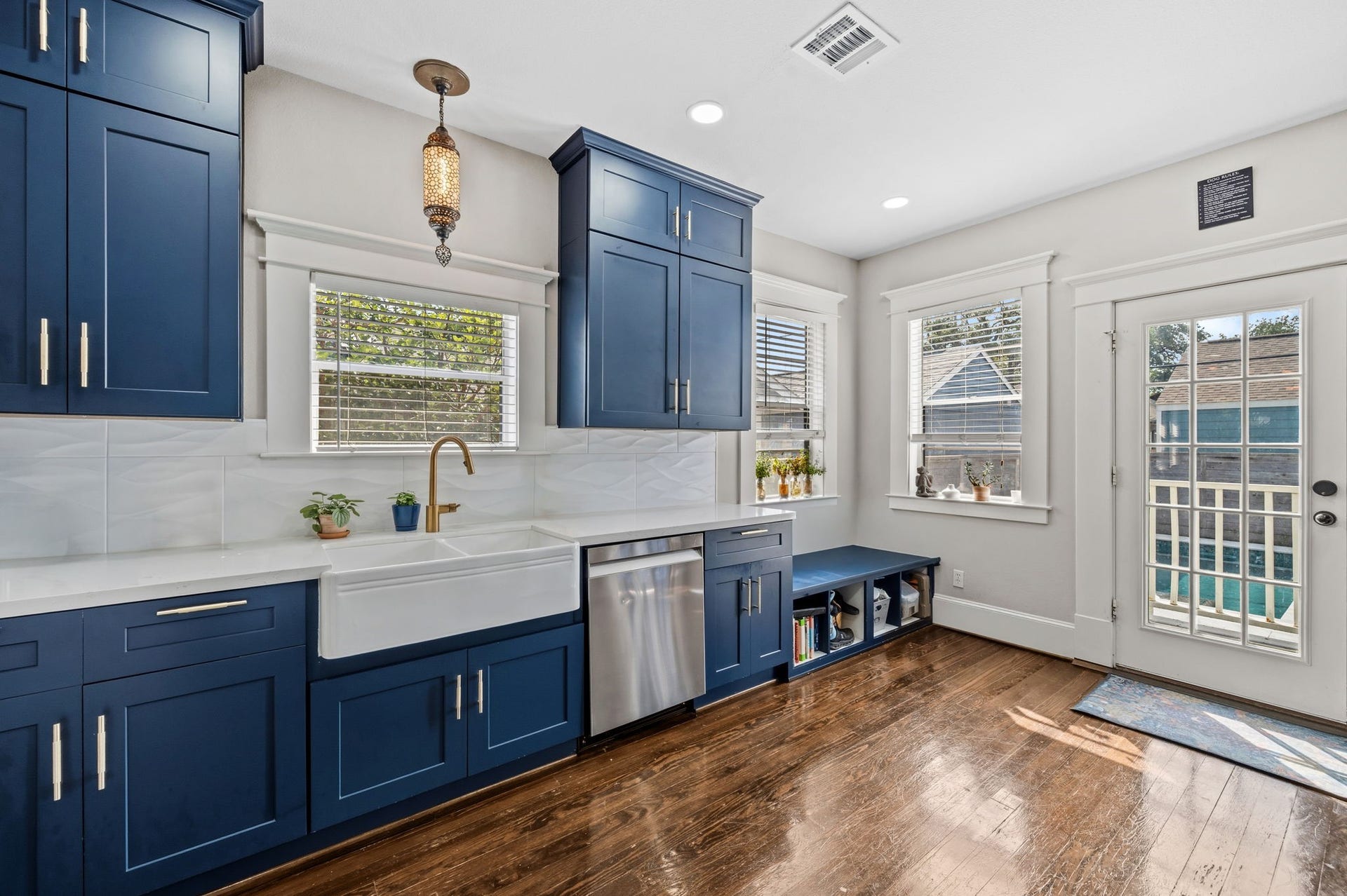 1006 W Temple Street, Houston, TX 77009 1006 W Temple Street, Houston, TX 77009