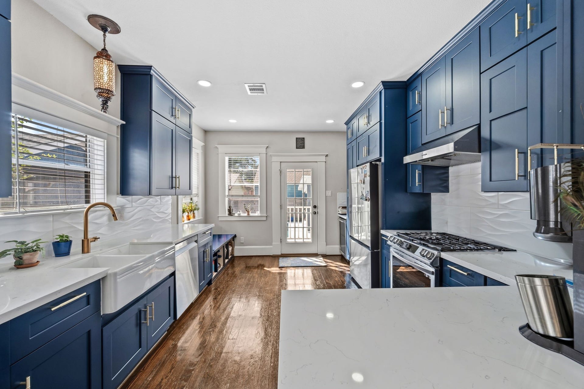 1006 W Temple Street, Houston, TX 77009 1006 W Temple Street, Houston, TX 77009