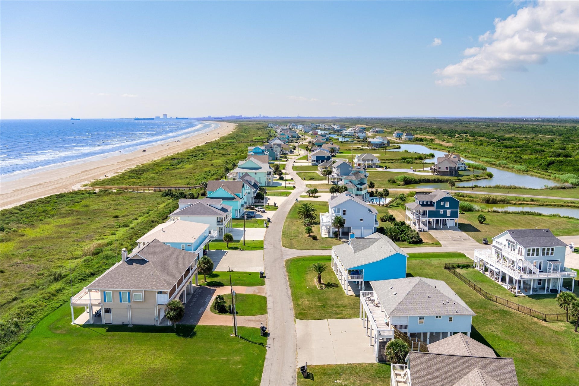 4017 Biscayne Beach Road, Port Bolivar, TX 77650