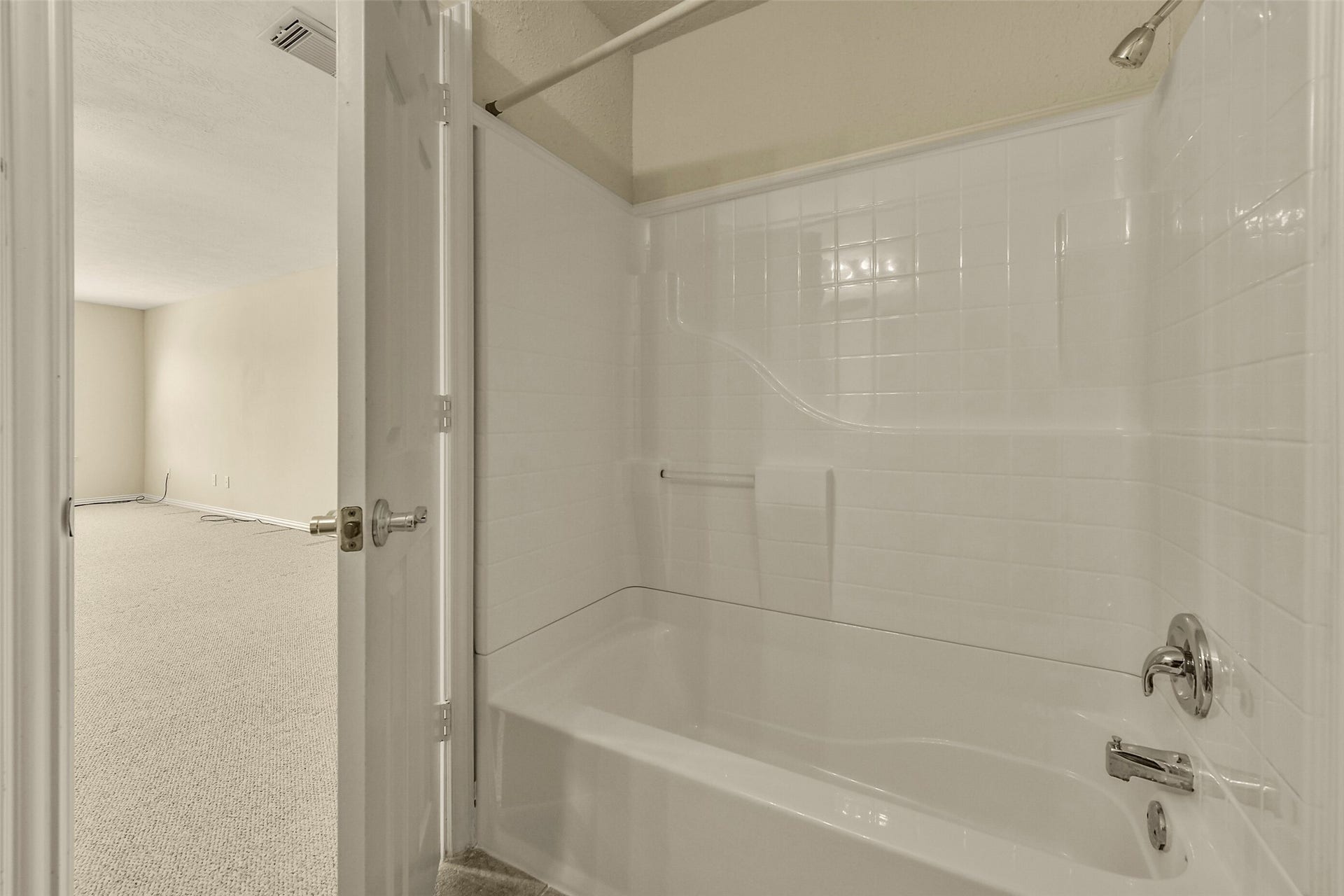 9902 Autumn Lake Trail, Pearland, TX 77584 9902 Autumn Lake Trail, Pearland, TX 77584