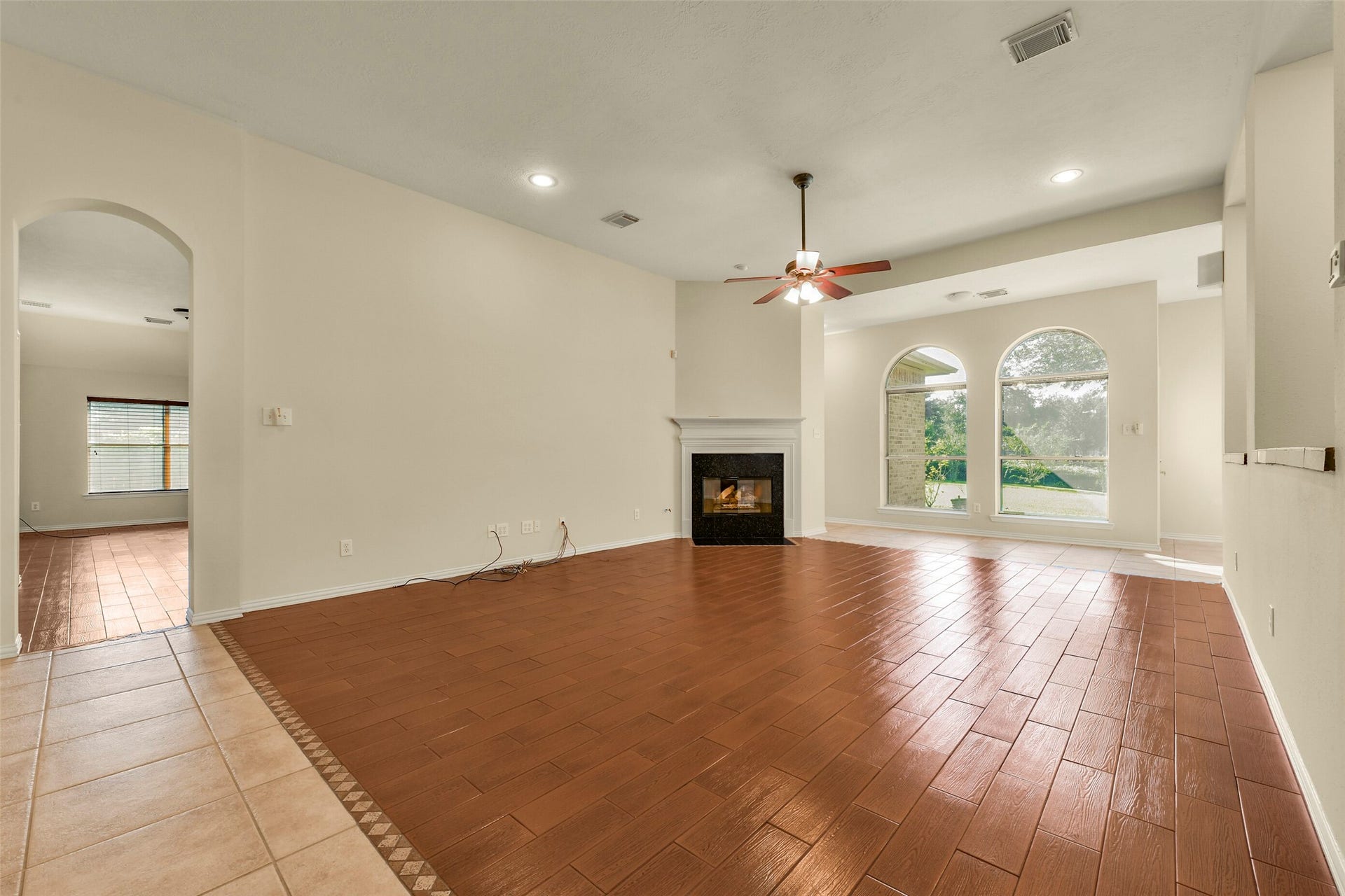 9902 Autumn Lake Trail, Pearland, TX 77584 9902 Autumn Lake Trail, Pearland, TX 77584