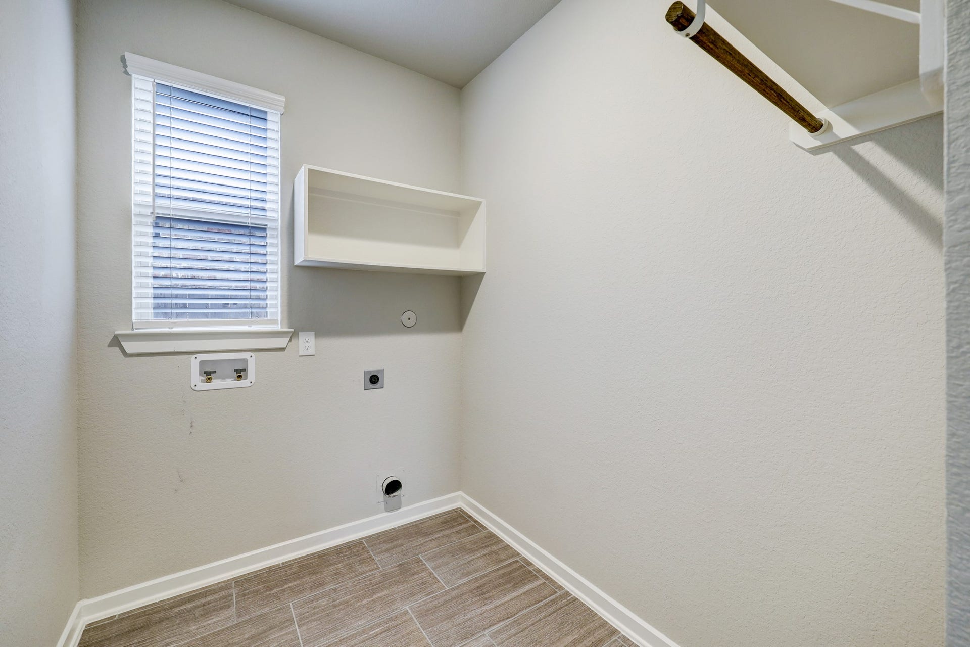 29821 Dovetail Bluff Lane, Spring, TX 77386 29821 Dovetail Bluff Lane, Spring, TX 77386