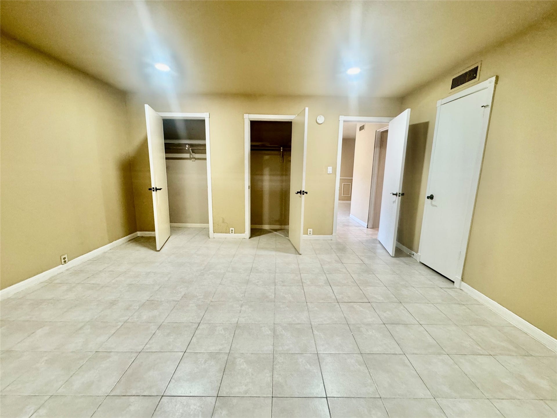 5353 Richmond Avenue, #4, Houston, TX 77056 5353 Richmond Avenue, #4, Houston, TX 77056