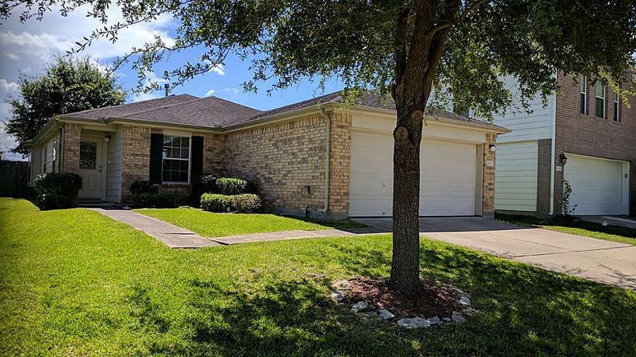 Property photo for 2027 James Madison Drive, Missouri City, TX