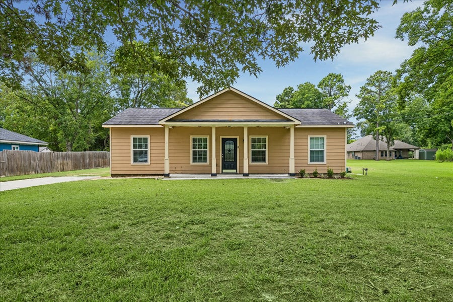Property photo for 211 Little Buck Drive, Crosby, TX