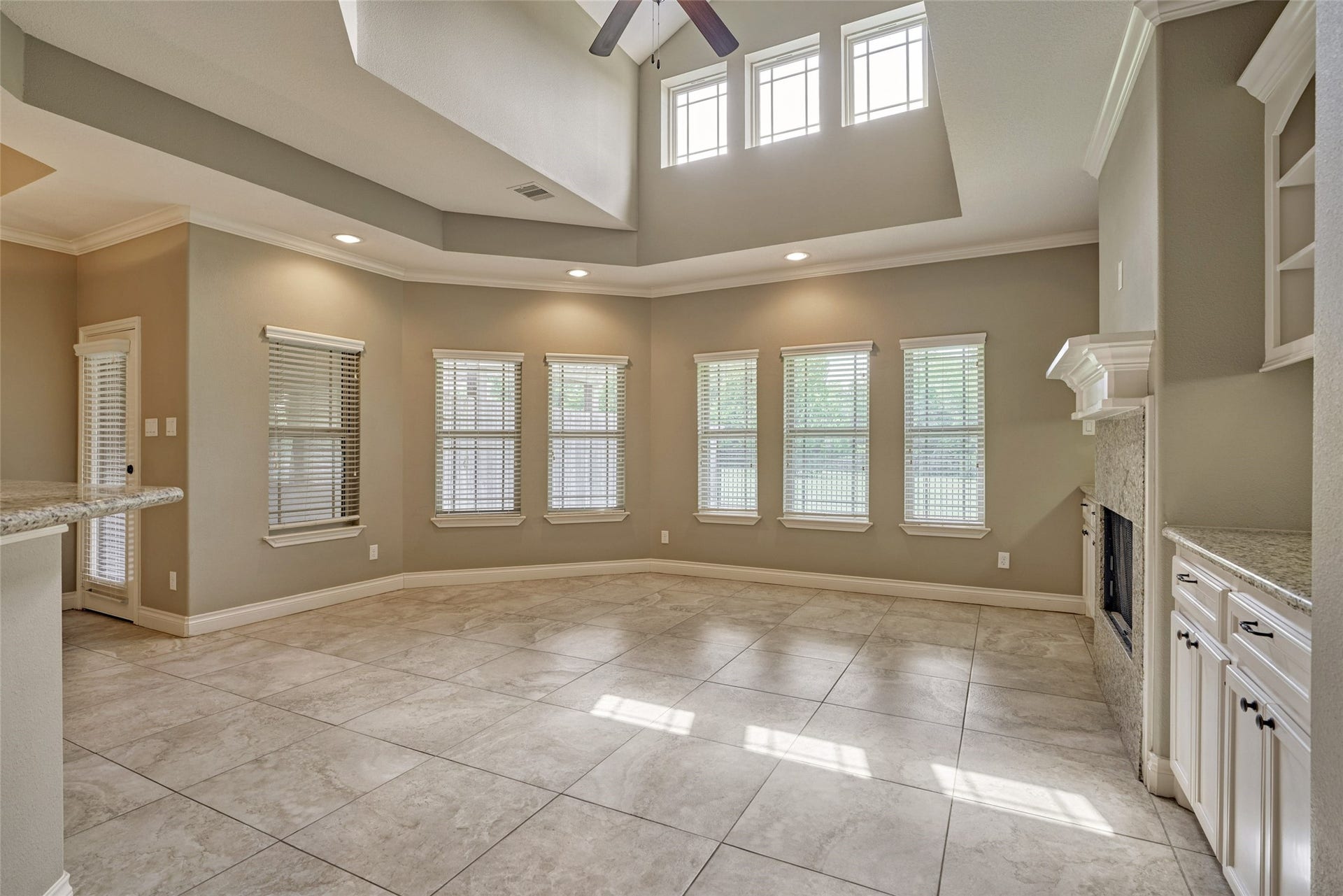 119 Bessie Price Owens Drive, Montgomery, TX 77356 Vaulted ceilings in the family room. This space could easily become the heart of your new home.