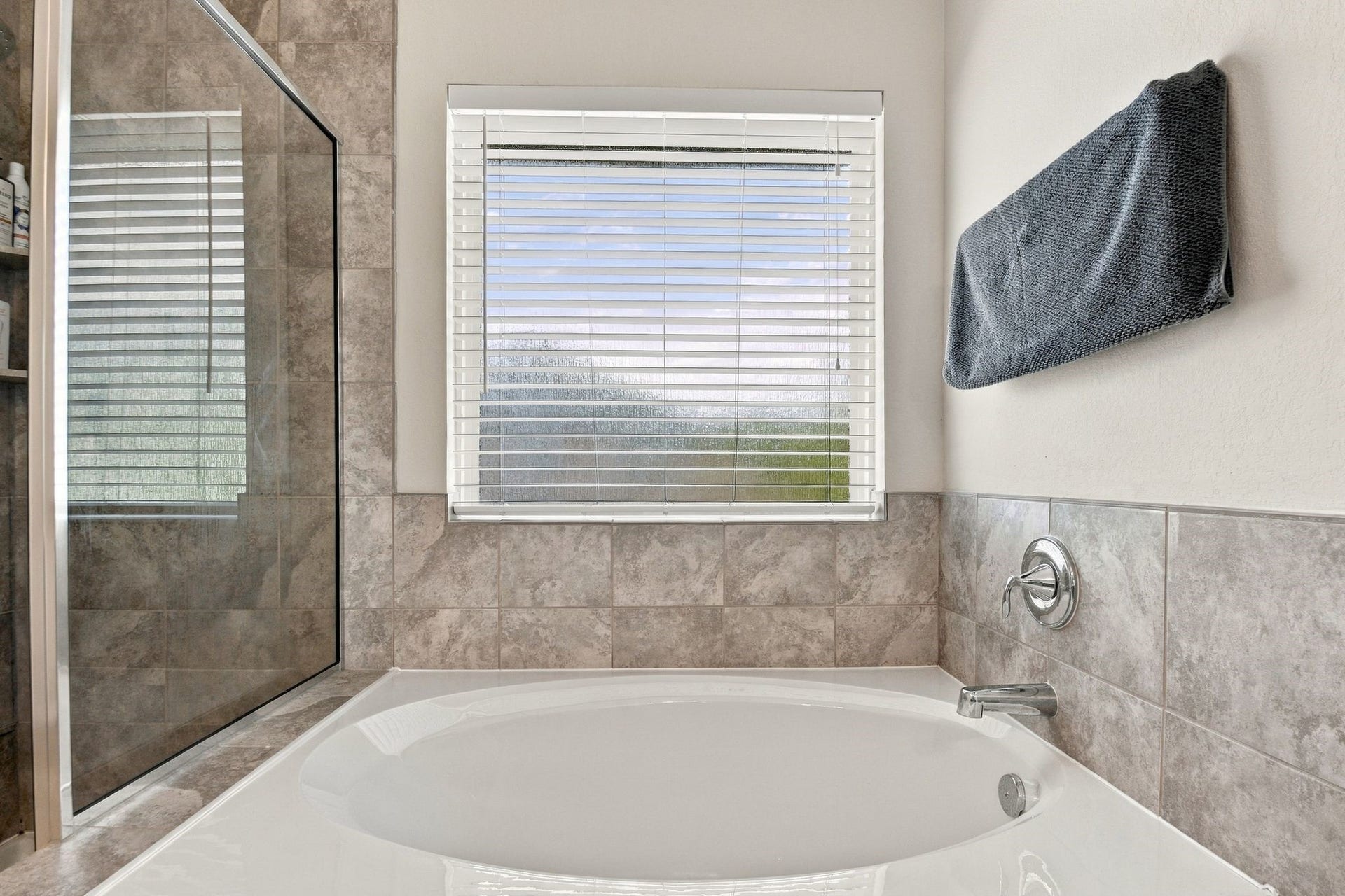 4205 Orchard Court, Pearland, TX 77584 4205 Orchard Court, Pearland, TX 77584