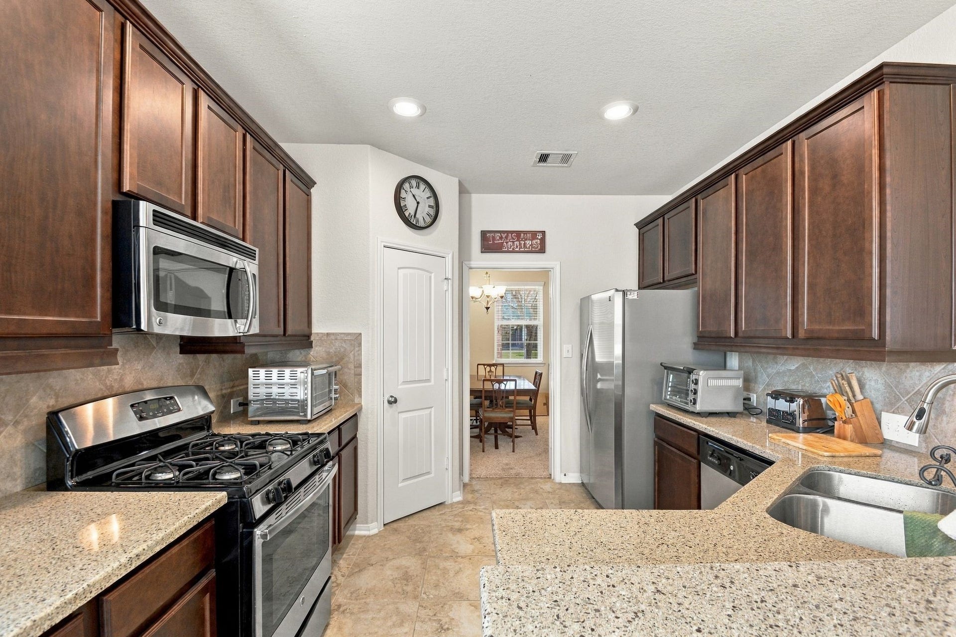 4205 Orchard Court, Pearland, TX 77584 4205 Orchard Court, Pearland, TX 77584