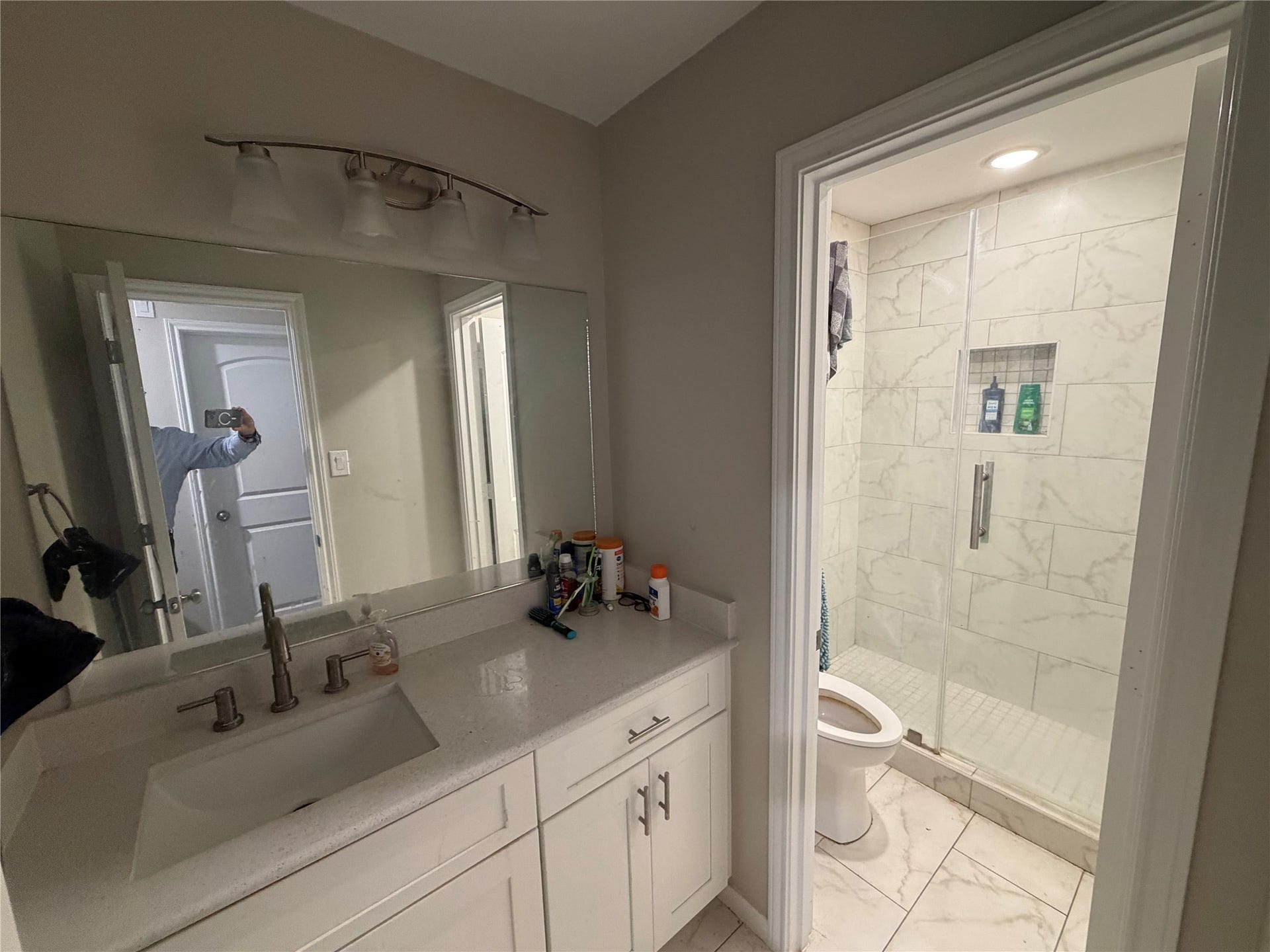 17027 Amarose Drive, Houston, TX 77090 17027 Amarose Drive, Houston, TX 77090