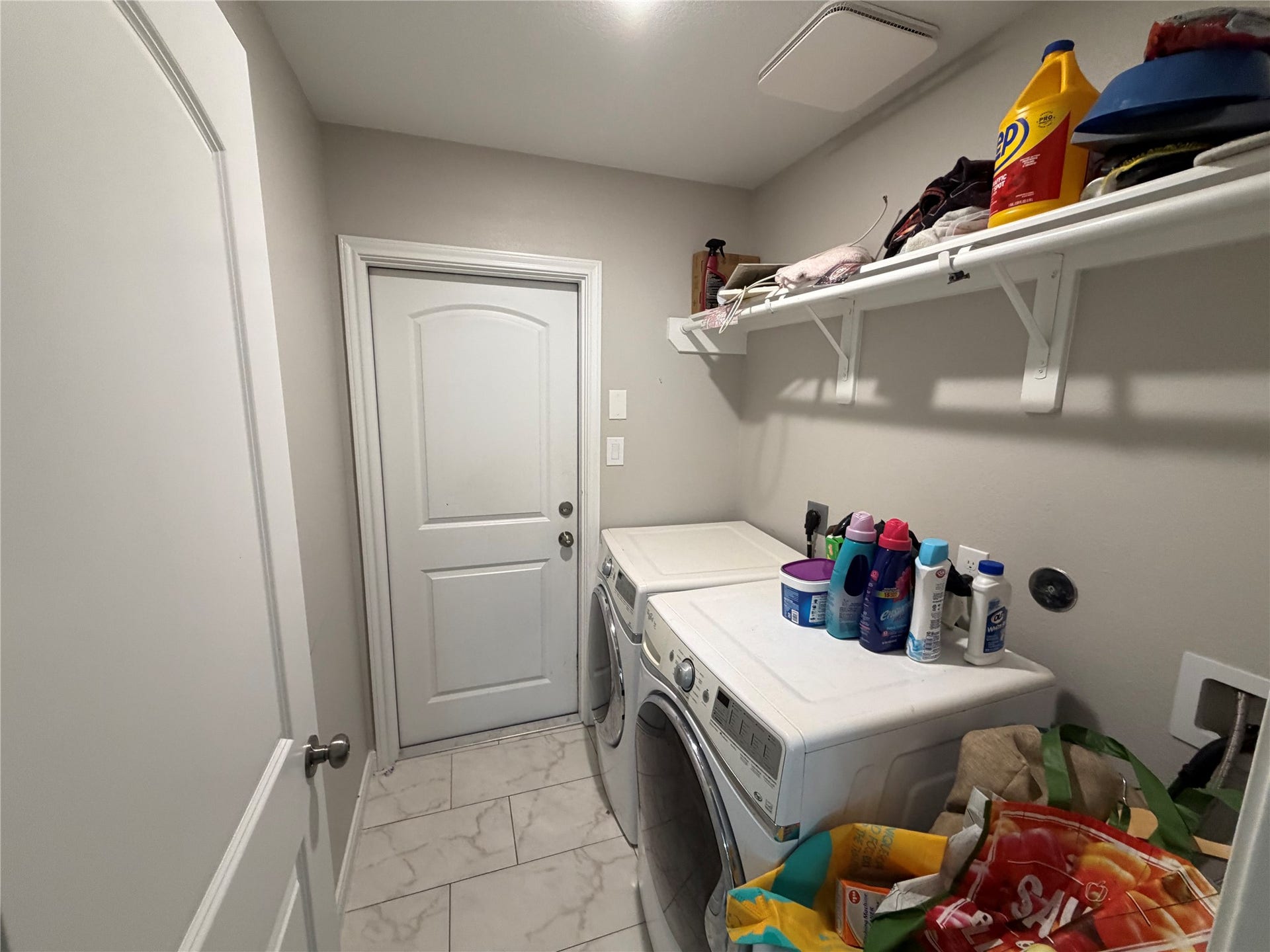 17027 Amarose Drive, Houston, TX 77090 17027 Amarose Drive, Houston, TX 77090