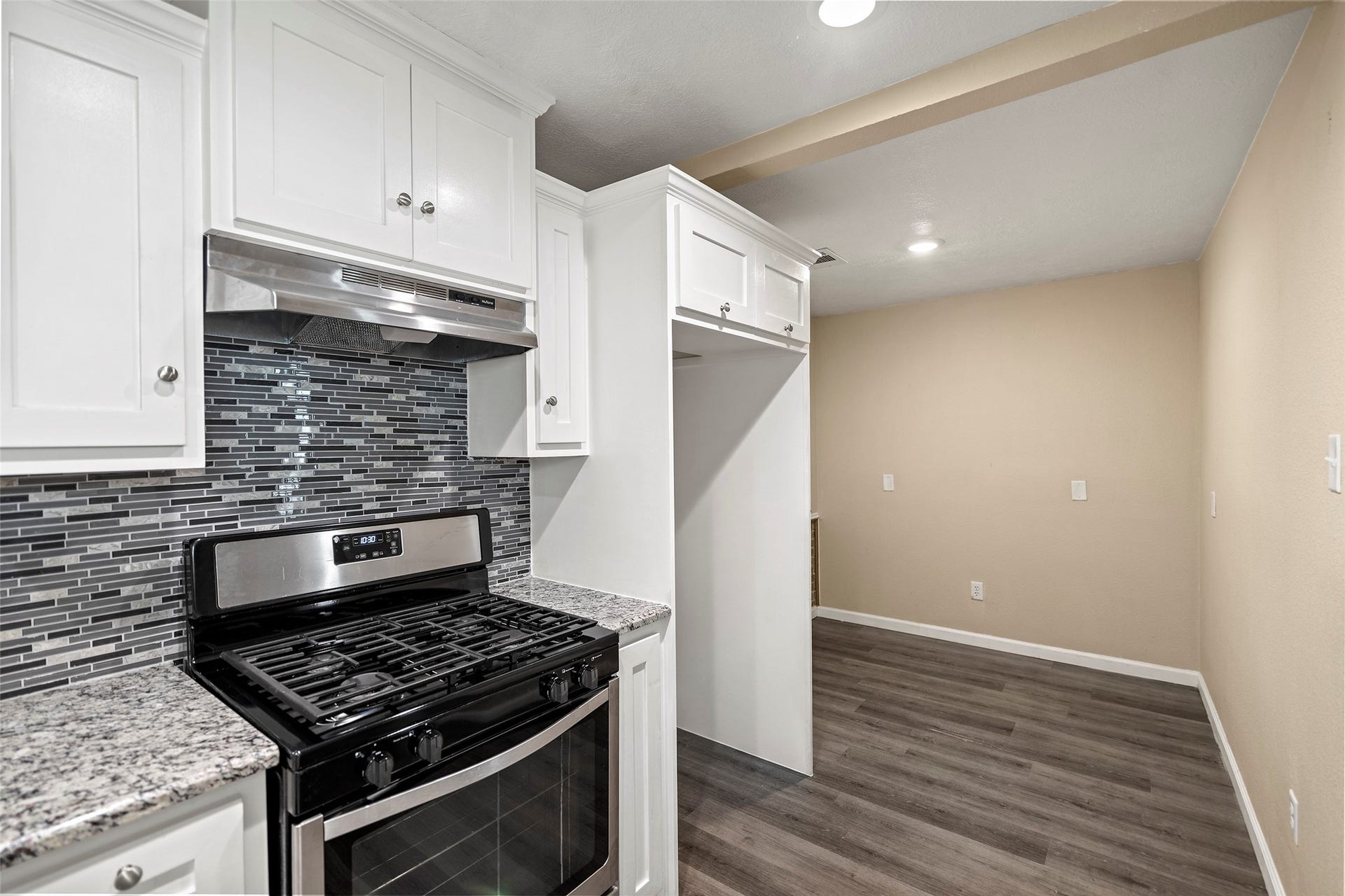 1608 Eastway Street, Galena Park, TX 77547 Kitchen with gas stove