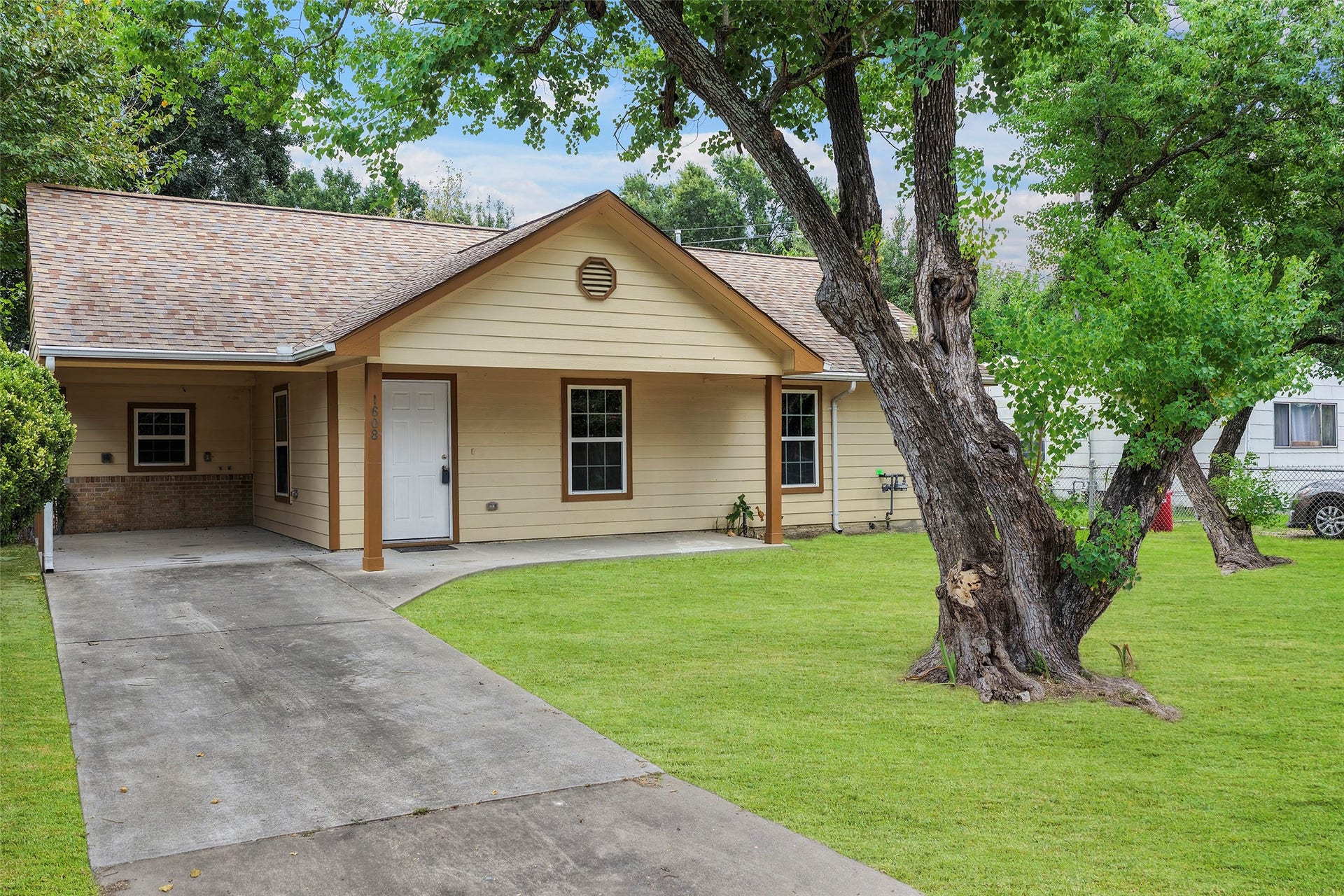 1608 Eastway Street, Galena Park, TX 77547 Porch at the entrance and carport