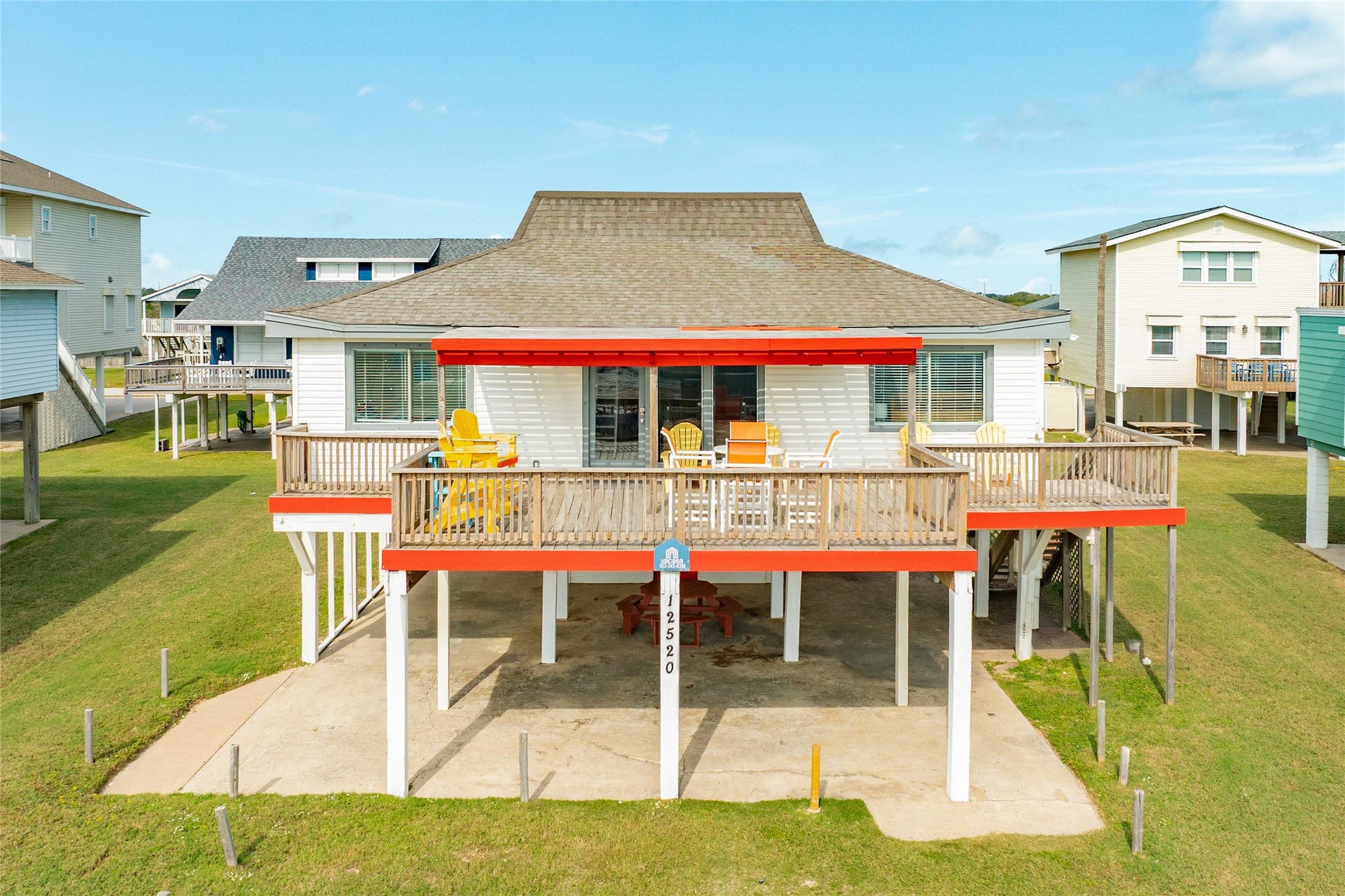 12520 E Buena Vista Drive, Galveston, TX 77554