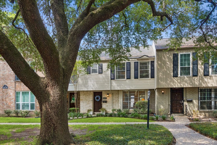 Property photo for 12941 Trail Hollow Drive, Houston, TX