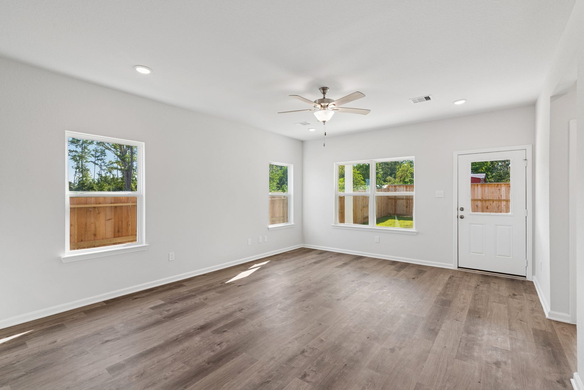 1626 River Scene Trail, Dayton, TX 77535 The Sparrow II- Family Room. Sample floor plan image for illustration; upgrades, options, and colors may vary.