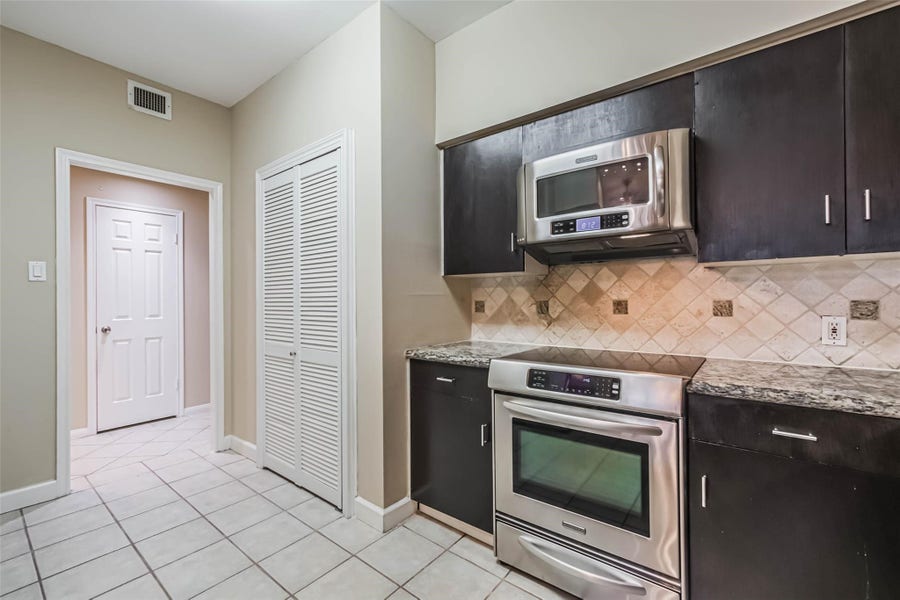 Property photo for 15 Greenway Plaza, #5C, Houston, TX