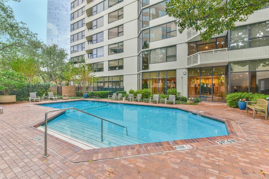 Property photo for 15 Greenway Plaza, #5C, Houston, TX