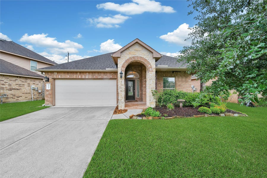 Property photo for 5511 Claymore Meadow Lane, Spring, TX