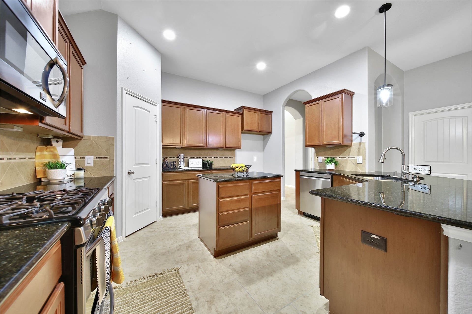 5511 Claymore Meadow Lane, Spring, TX 77389 5511 Claymore Meadow Lane, Spring, TX 77389