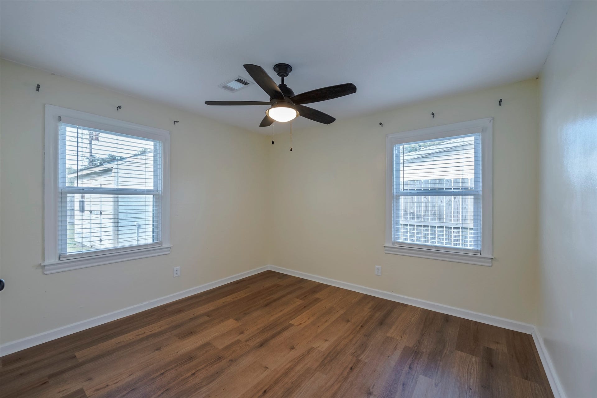 1810 3rd Avenue N, Texas City, TX 77590 1810 3rd Avenue N, Texas City, TX 77590